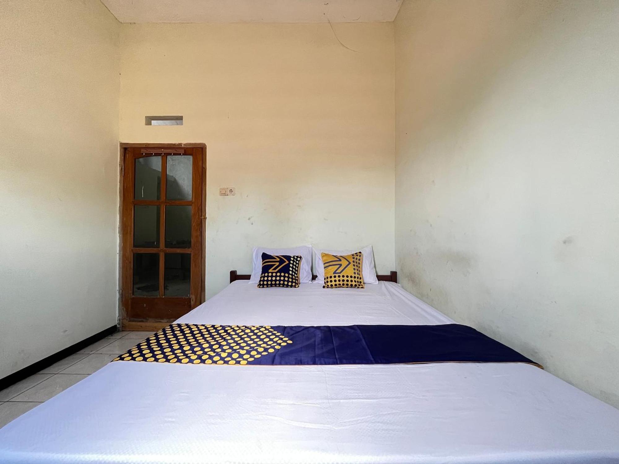 拉旺 Spot On 93423 Kost Berkah Near Kebun Teh Wonosari酒店 外观 照片