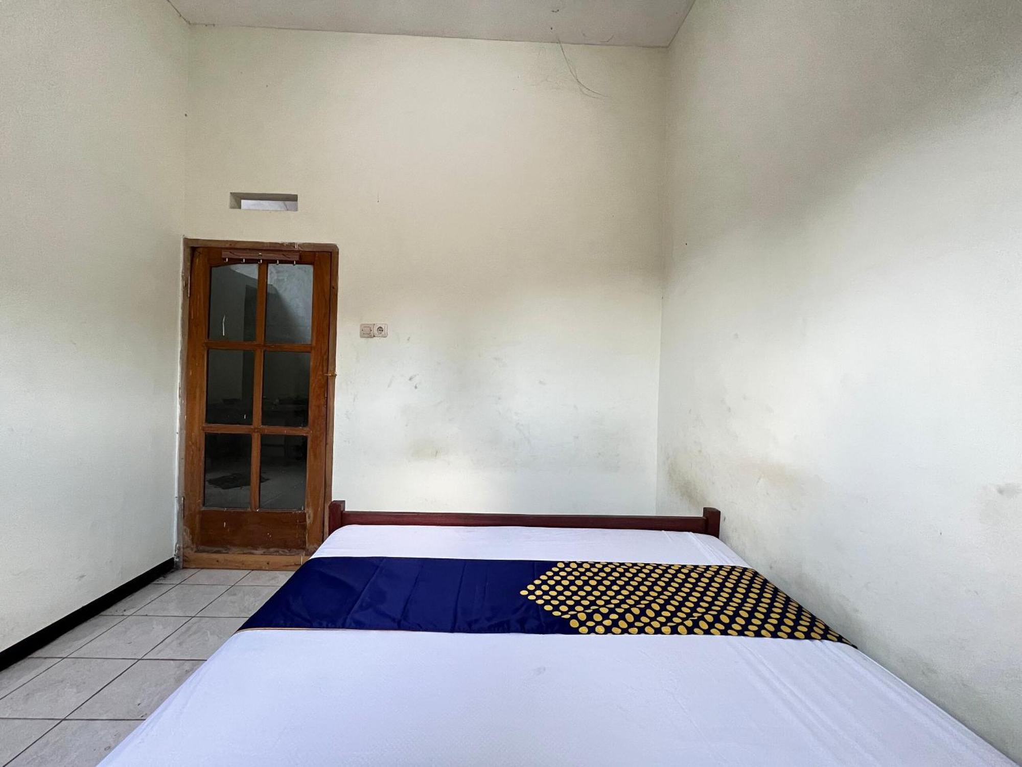 拉旺 Spot On 93423 Kost Berkah Near Kebun Teh Wonosari酒店 外观 照片
